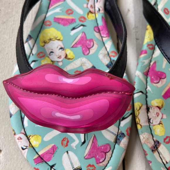 5 NEW Iron Fist Doll Sandals - Picture 3 of 5